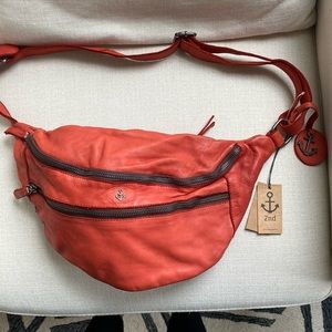 Harbour 2nd Leather Oversized Fanny Pack